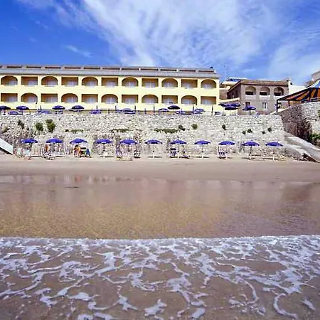 Grand Dei Cesari Dependance Szálloda 3*