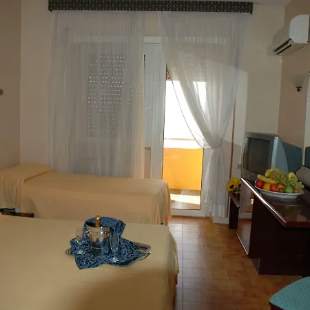 Grand Dei Cesari Dependance Szálloda 3*