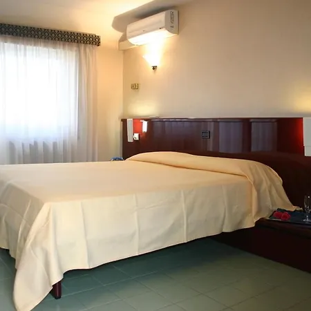 Grand Dei Cesari Dependance 3* Anzio