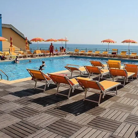Hotel Grand Dei Cesari Dependance 3*
