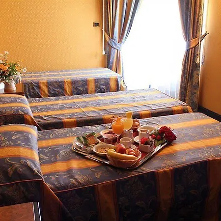 Hotel Grand Dei Cesari Dependance